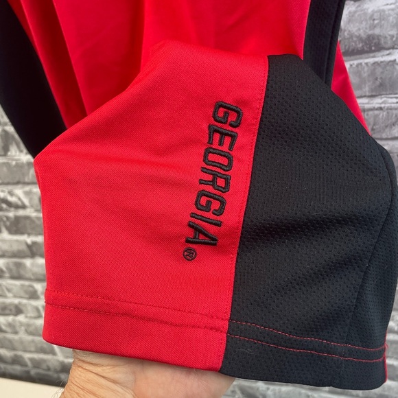 Georgia Bulldogs 
Champion Red and Black Short Sleeve Tee - Picture 4 of 6